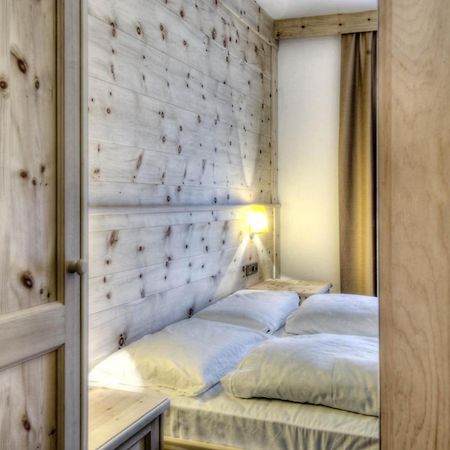 Family And Wellness Residence Ciasa Antersies San Cassiano (Badia) Exterior foto