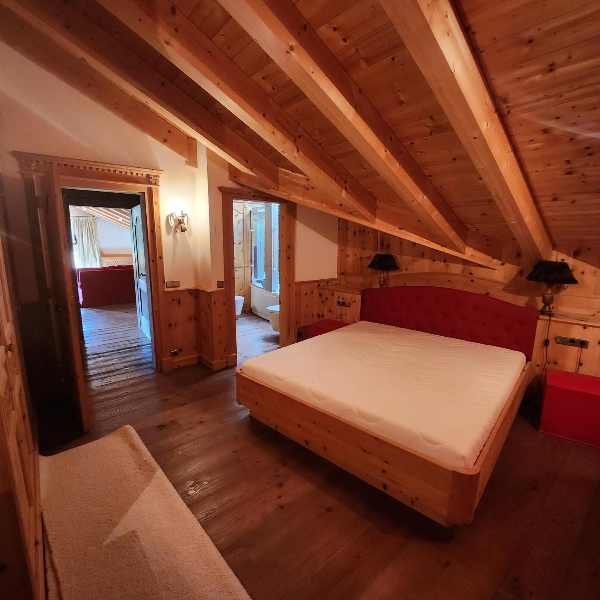 Family And Wellness Residence Ciasa Antersies San Cassiano (Badia) Exterior foto