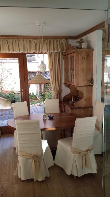 Family And Wellness Residence Ciasa Antersies San Cassiano (Badia) Quarto foto