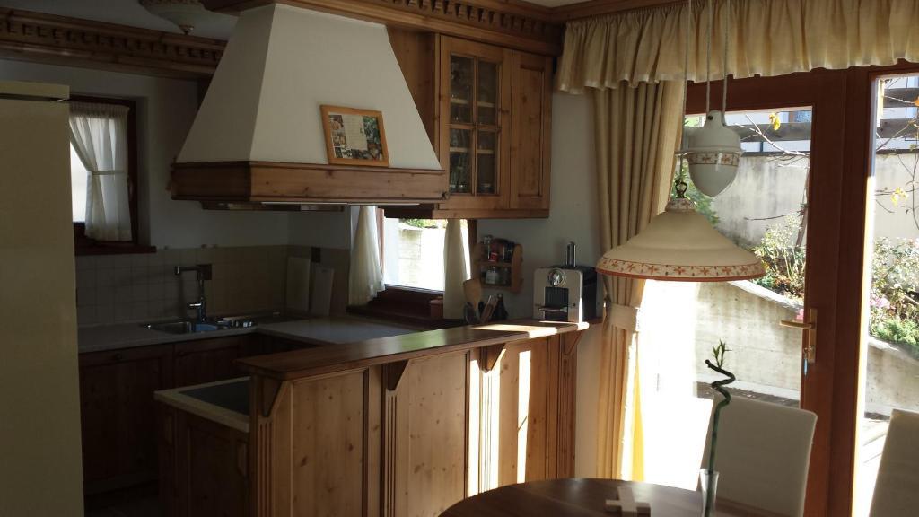 Family And Wellness Residence Ciasa Antersies San Cassiano (Badia) Quarto foto